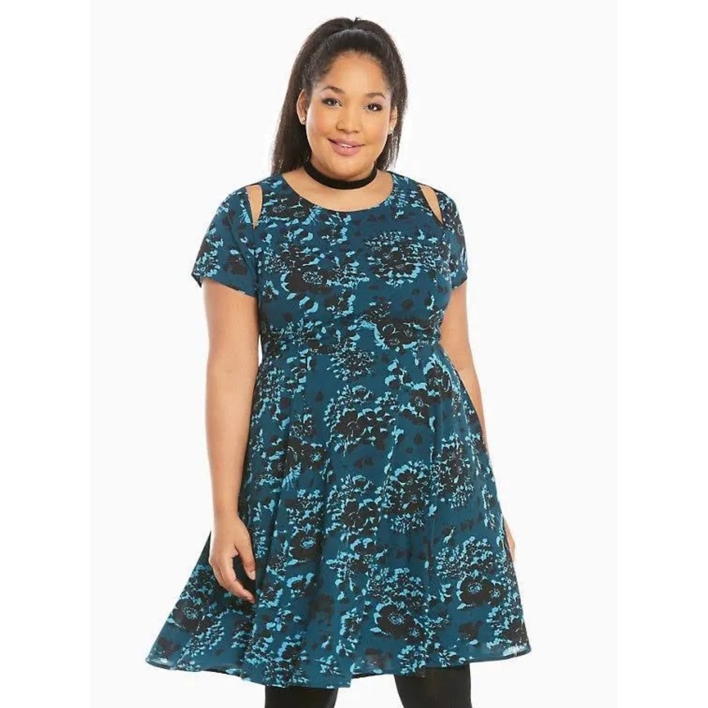 Torrid Blue/Black Floral Georgette Cutout Sleeve Skater Dress, Size 18